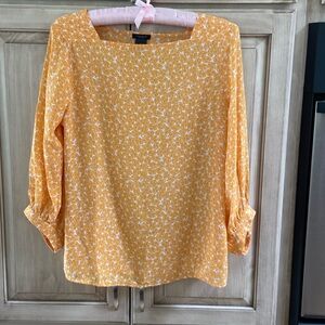 Ann Taylor Factory blouse sz S euc yellow white print
